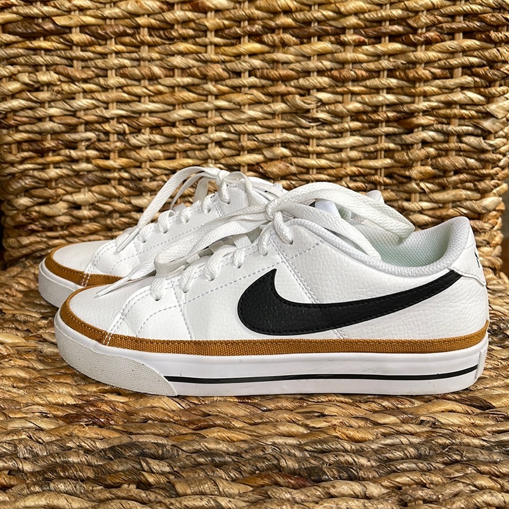 Nike Women’s Court Legacy Shoes Sz. 5.5